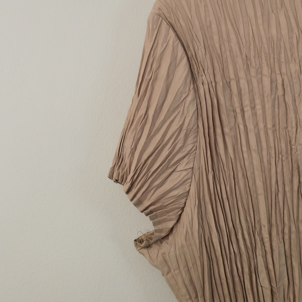 Bellissima XL Tan Micro Pleated Crinkle Button Up Coastal Minimalist Top - Picture 11 of 14